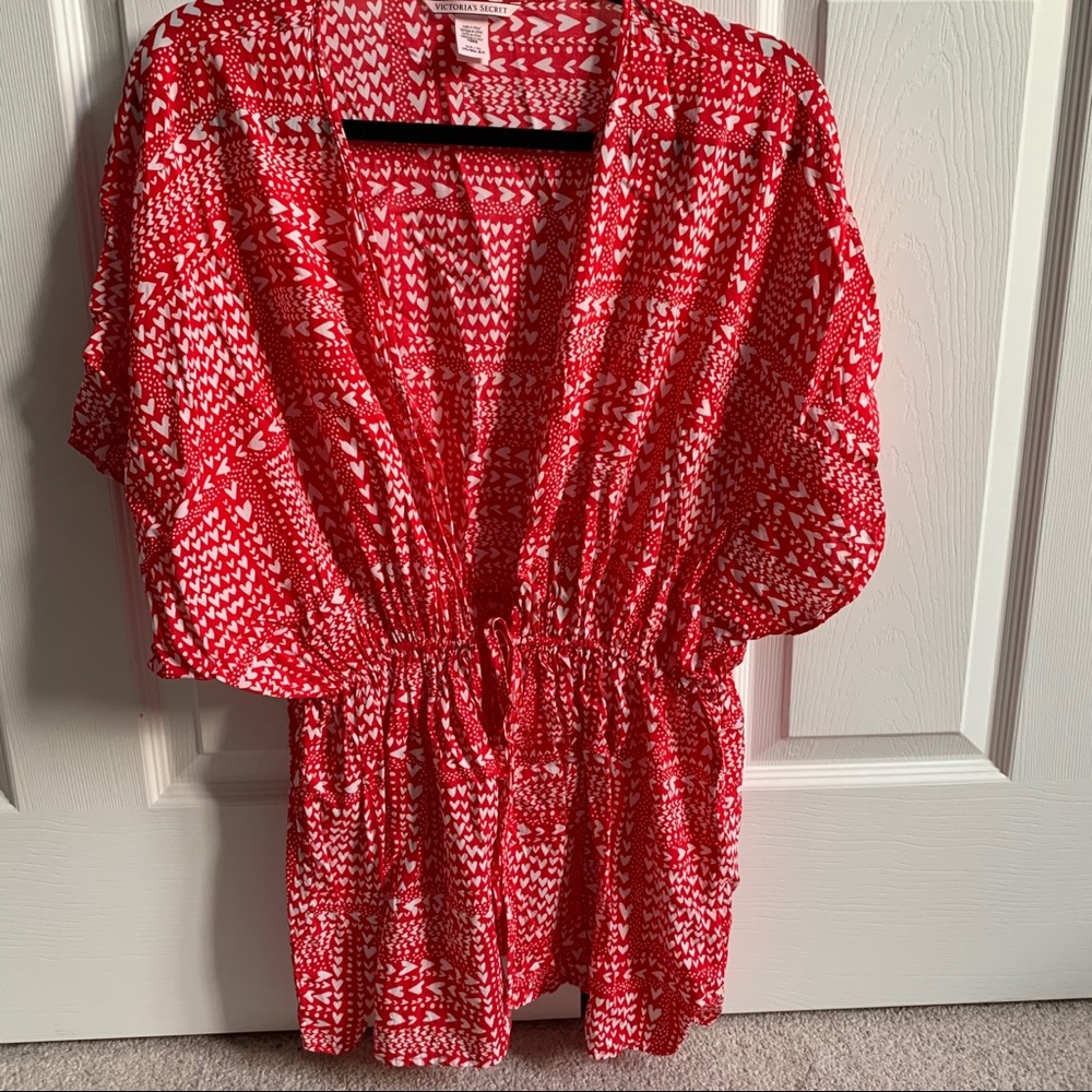 Victoria’s Secret heart print kimono